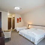 Gæstehus Family 4*